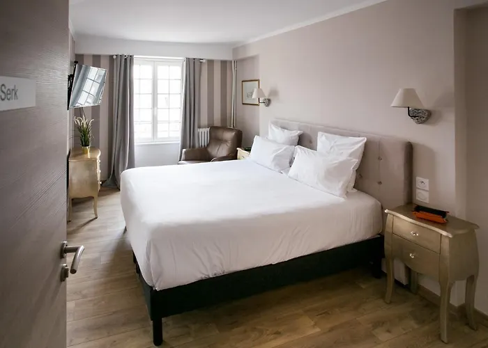 Le Cotentin & Restaurant Le Cot' Penzion Portbail