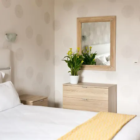 Le Cotentin & Restaurant Le Cot' Estalagem Portbail