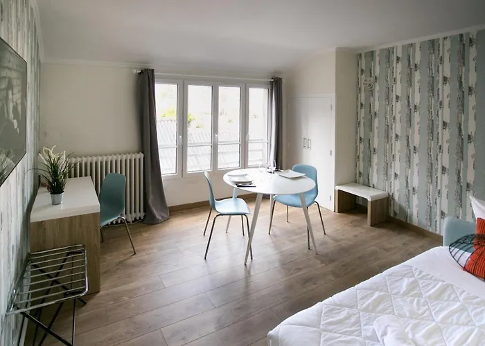 Le Cotentin & Restaurant Le Cot' Estalagem